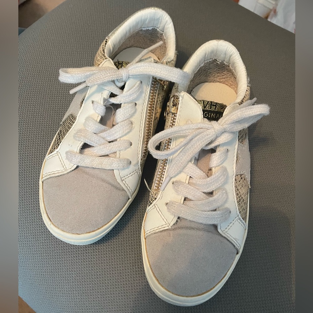 NWOB girls vintage Havana sneakers size 2